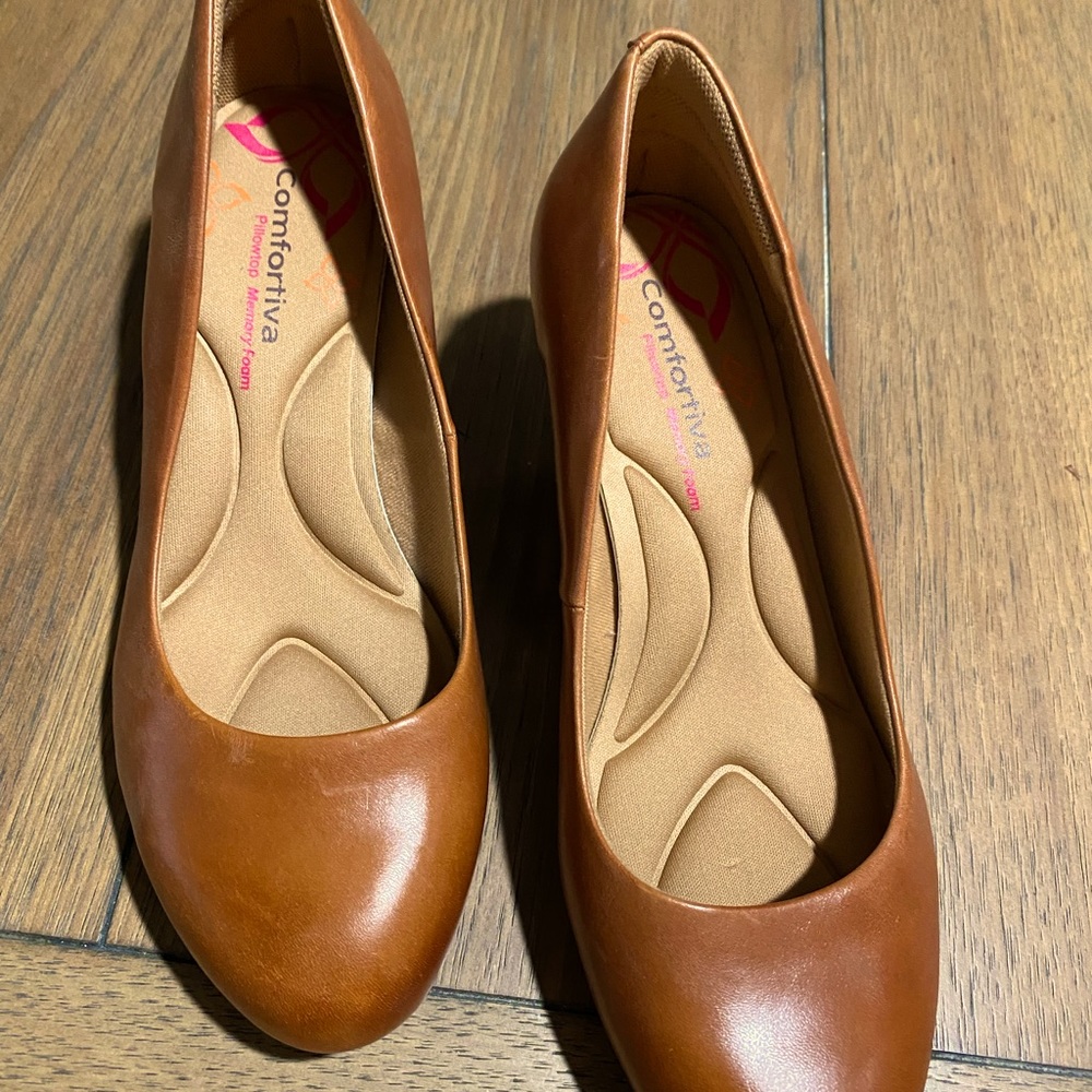 Comfortiva Amora Pumps